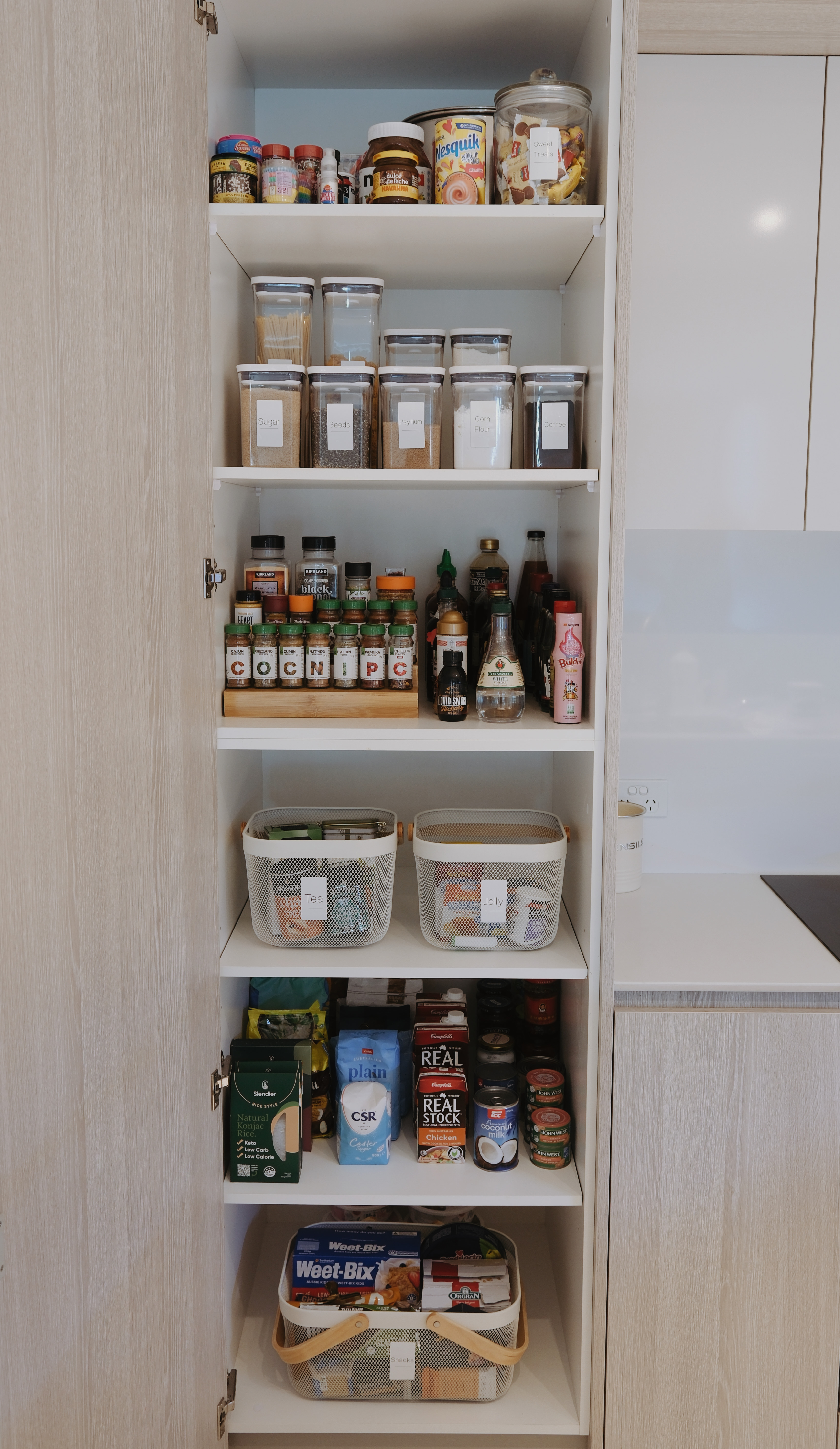 Wardrobe after organisation